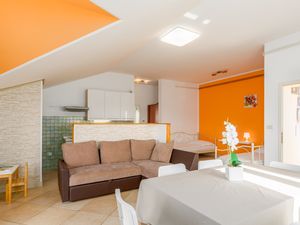 19126982-Ferienwohnung-5-Umag-300x225-1