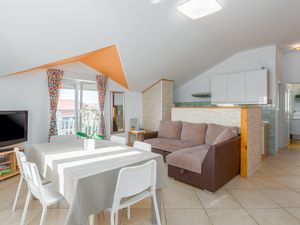 19126982-Ferienwohnung-5-Umag-300x225-5