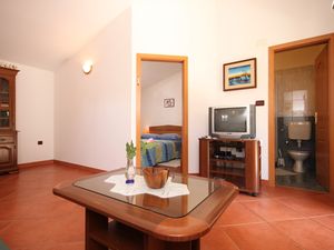 19129705-Ferienwohnung-4-Umag-300x225-3