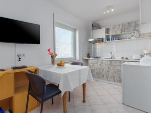 23650736-Ferienwohnung-2-Umag-300x225-1