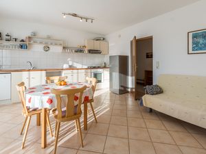 23650733-Ferienwohnung-4-Umag-300x225-5