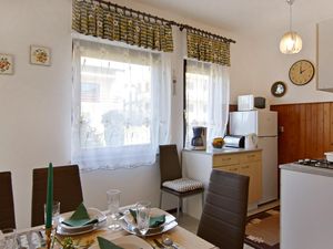 23955001-Ferienwohnung-6-Umag-300x225-2