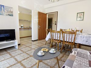 23955522-Ferienwohnung-6-Umag-300x225-2