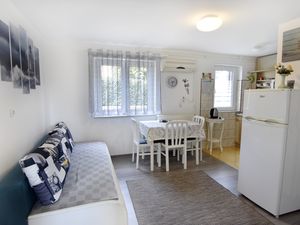 23980600-Ferienwohnung-2-Umag-300x225-1