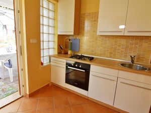 23980601-Ferienwohnung-4-Umag-300x225-3