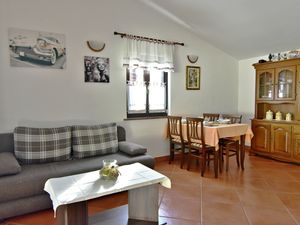 23980609-Ferienwohnung-4-Umag-300x225-3