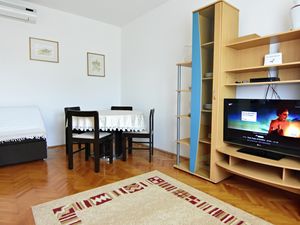 23980665-Ferienwohnung-6-Umag-300x225-3