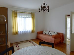 23980665-Ferienwohnung-6-Umag-300x225-4