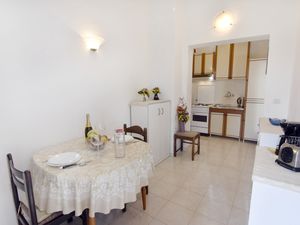 23980668-Ferienwohnung-4-Umag-300x225-2