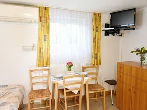 23980742-Ferienwohnung-2-Umag-300x225-1