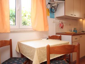 23929679-Ferienwohnung-3-Umag-300x225-2