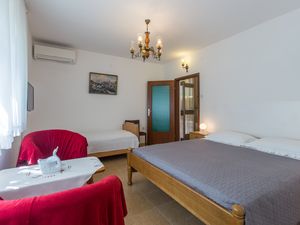 23929685-Ferienwohnung-3-Umag-300x225-5