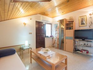 23926816-Ferienwohnung-4-Umag-300x225-1