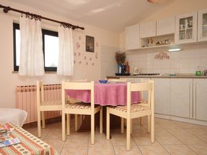 23929655-Ferienwohnung-6-Umag-300x225-3