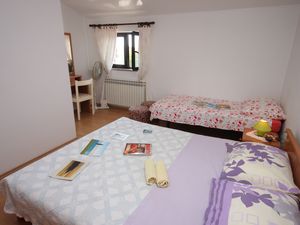 23929655-Ferienwohnung-6-Umag-300x225-4