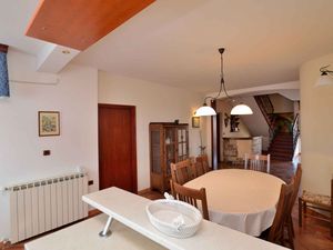 24033918-Ferienwohnung-8-Umag-300x225-3