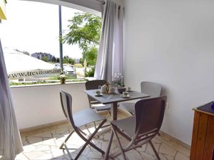 24045934-Ferienwohnung-4-Umag-300x225-5