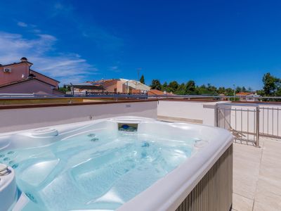 hot-tub