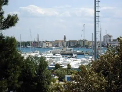 Seaview App. D-6, C-5*, B-4