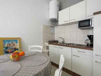 Ferienwohnung für 2 Personen (32 m²) in Umag 8/10