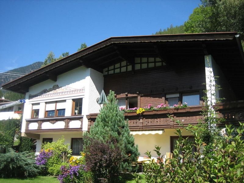Wie zur Begrung stuben (stuiben) die Wasserfahnen ber die Kaskaden hier am Eingang zur malerischen Bergterrasse von Niederthai auf rund 1.500 m, Unterkunft tztal Hotel Gasthof Pension Umhausen Niederthai