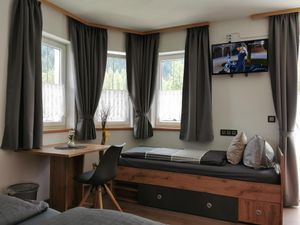 17932451-Ferienwohnung-6-Umhausen-300x225-2