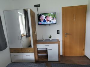 17932451-Ferienwohnung-6-Umhausen-300x225-4