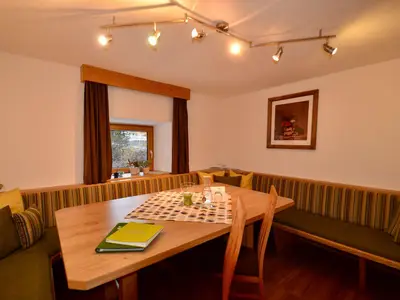 Chalet Appartement Hörndle - Essbreich für bis zu 12 Personen Chalet Appartement Hörndle - Essbreich für bis zu 12 Personen