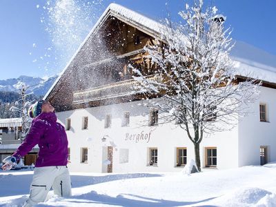 Berghof Niederthai in frischem Schnee