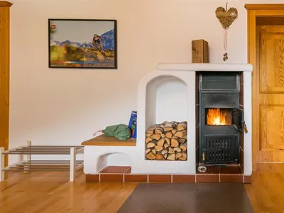 Hausgang mit Stubeofen
