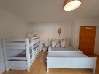 wunderschönes helles Familienzimmer