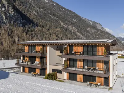 Haus Südansicht oben Winter