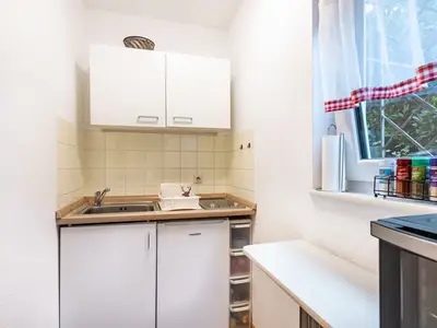 KITCHEN, INSIDE