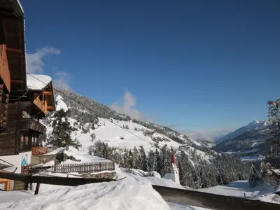 Haus vorne Winter
