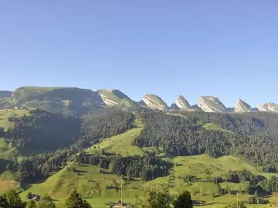 Die Aussicht von der Ferienwohnung auf die Churfirsten Die Aussicht von der Ferienwohnung auf die Churfirsten