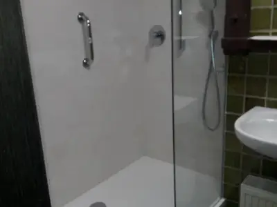 Dusche und WC