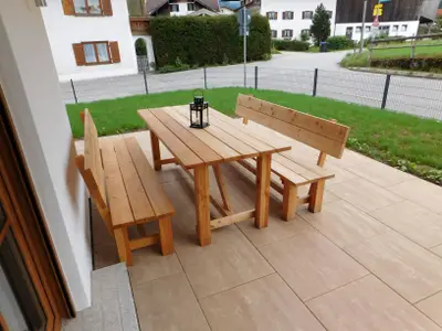 Terrasse mit Gartenmöbel