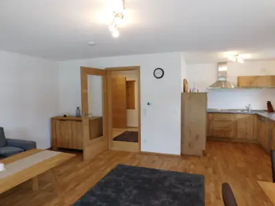 Wohnzimmer mit Küchenecke