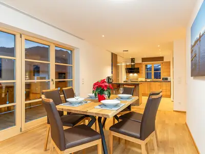 FeWo Maier - Küche mit Esszimmer