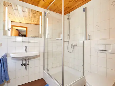 Badezimmer zum Schlafzimmer 1