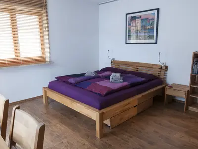 Wohn- und Schlafzimmer