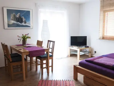 Wohn- und Schlafzimmer