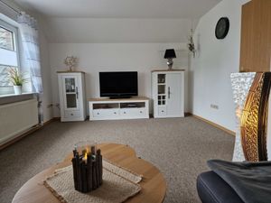 23574609-Ferienwohnung-2-Upgant-Schott-300x225-3