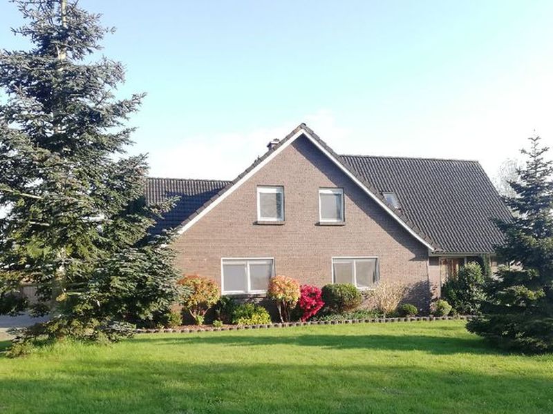 23665402-Ferienwohnung-3-Uplengen-800x600-0