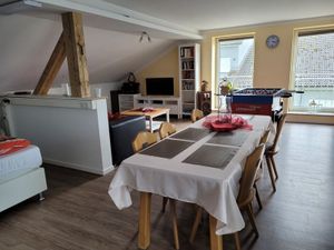 23577883-Ferienwohnung-5-Ursensollen-300x225-1