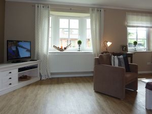 23022861-Ferienwohnung-6-Utersum-300x225-5