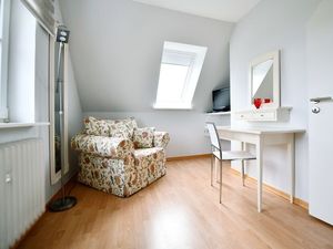 23948945-Ferienwohnung-4-Utersum-300x225-5