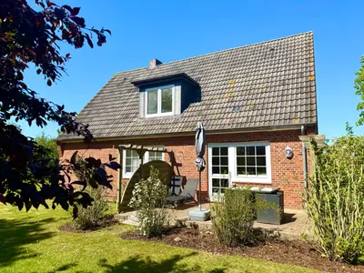 Ferienwohnung für 5 Personen (80 m²) in Utersum 1/10