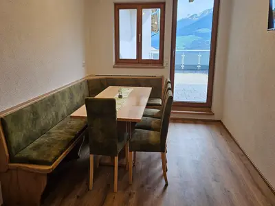 DiningRoom