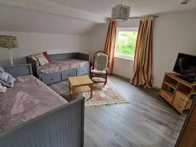 Wohn-Schlaf oder Kinderzimmer